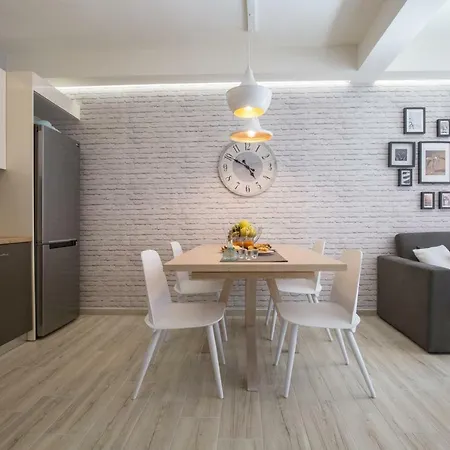 Chalepa Boutique דירה *