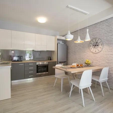 Chalepa Boutique * חאניה