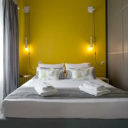 Chalepa Boutique * 干尼亞