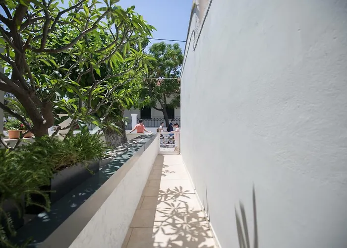 Chalepa Boutique Daire Hanya