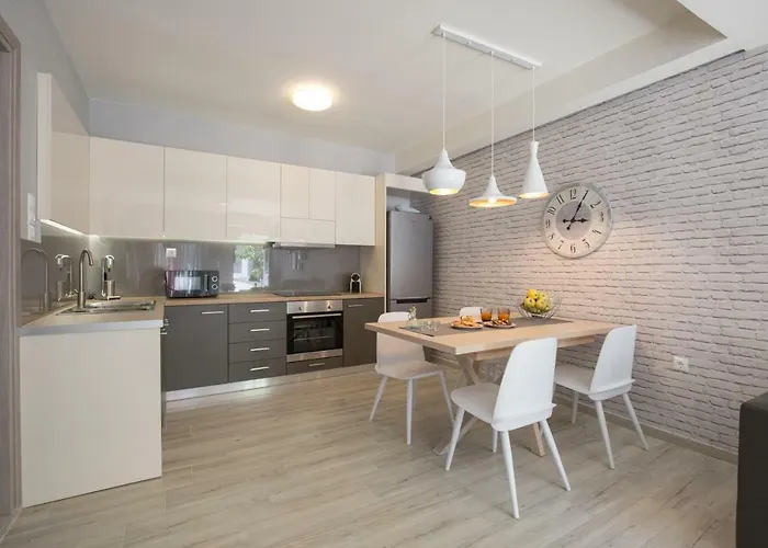 Chalepa Boutique * Hanya